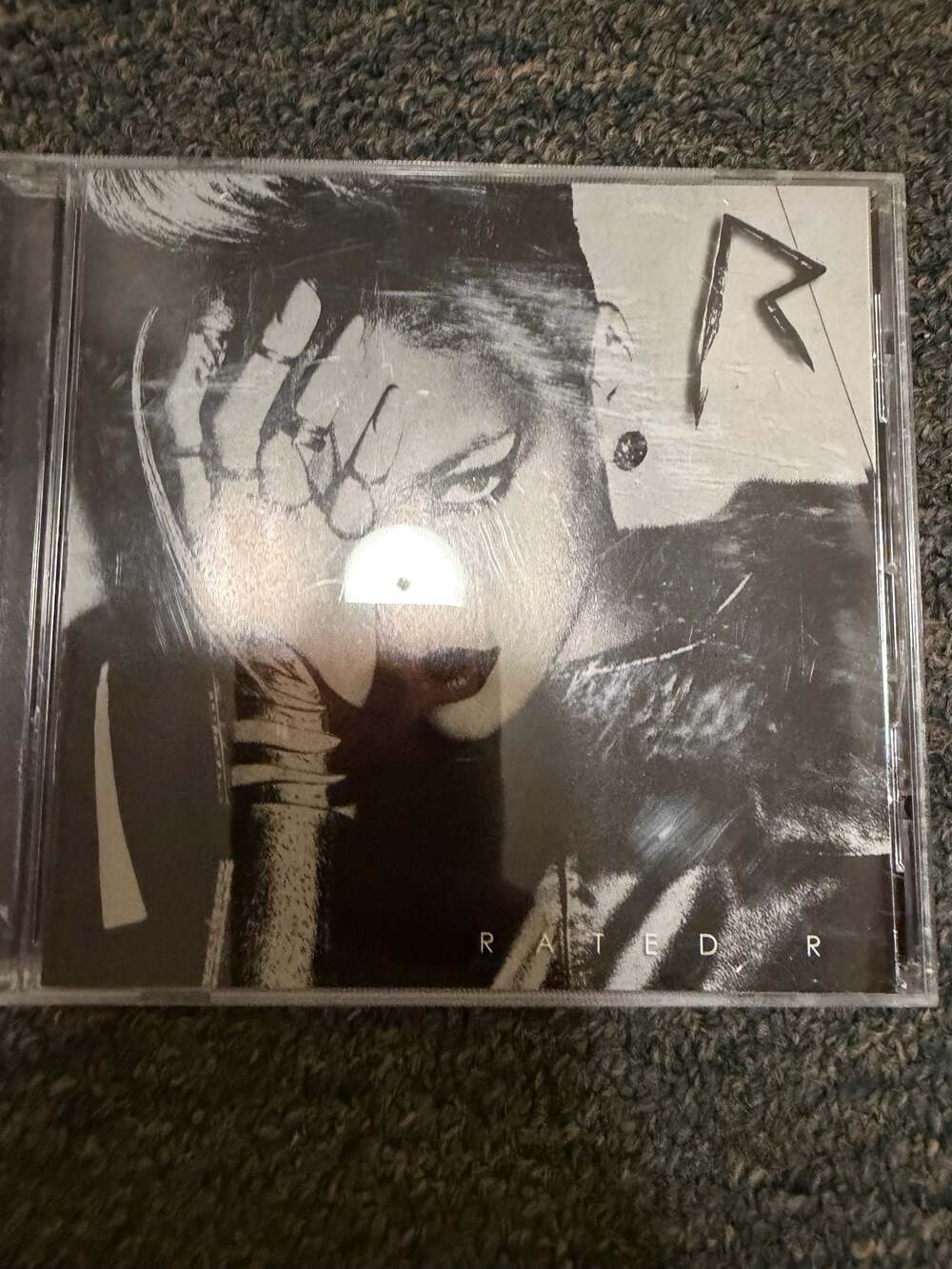 Rihanna Rated R Audio CD - Picture 2 of 2